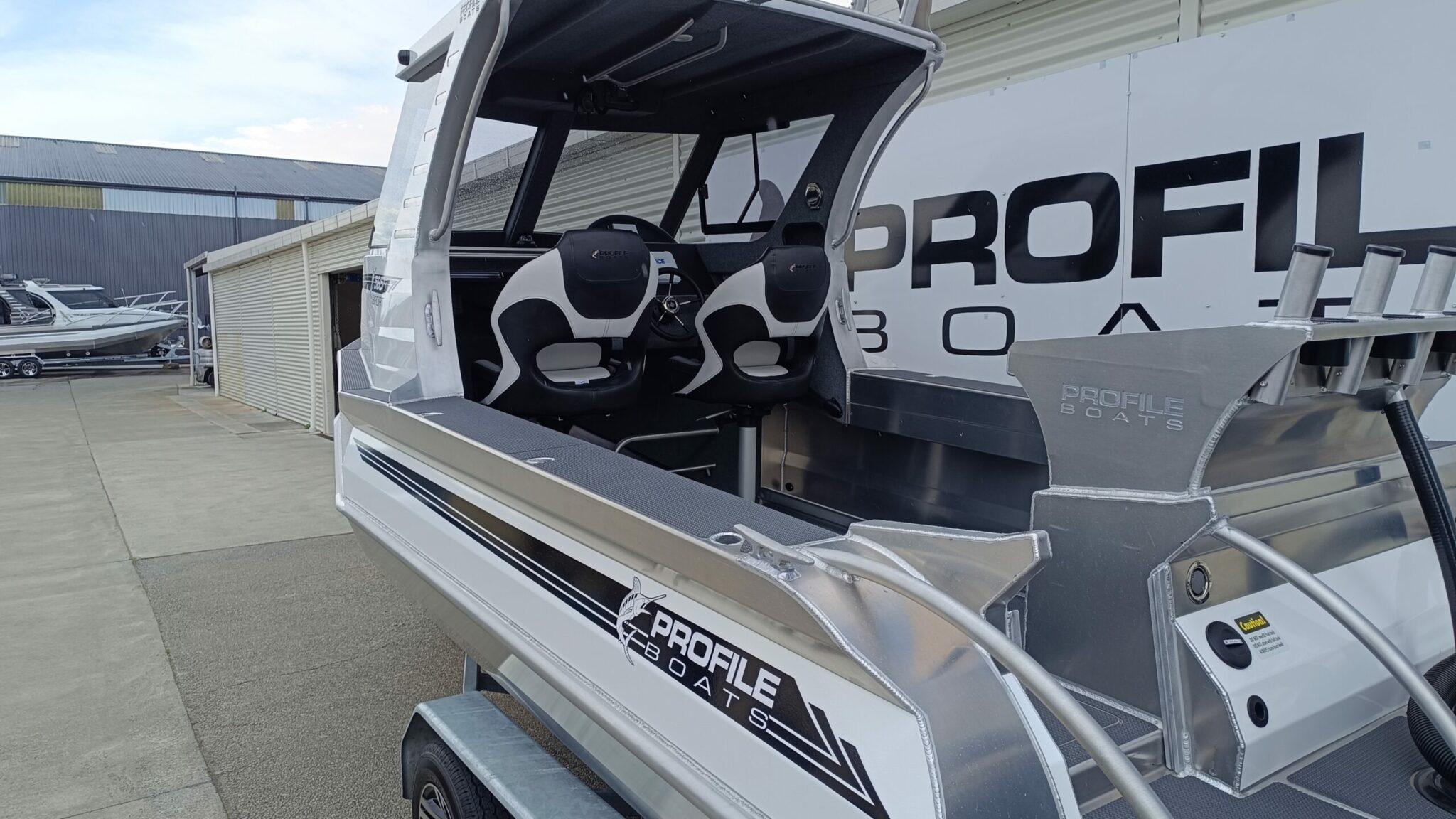 Profile Boats 585H Sport New Mercury 135XL