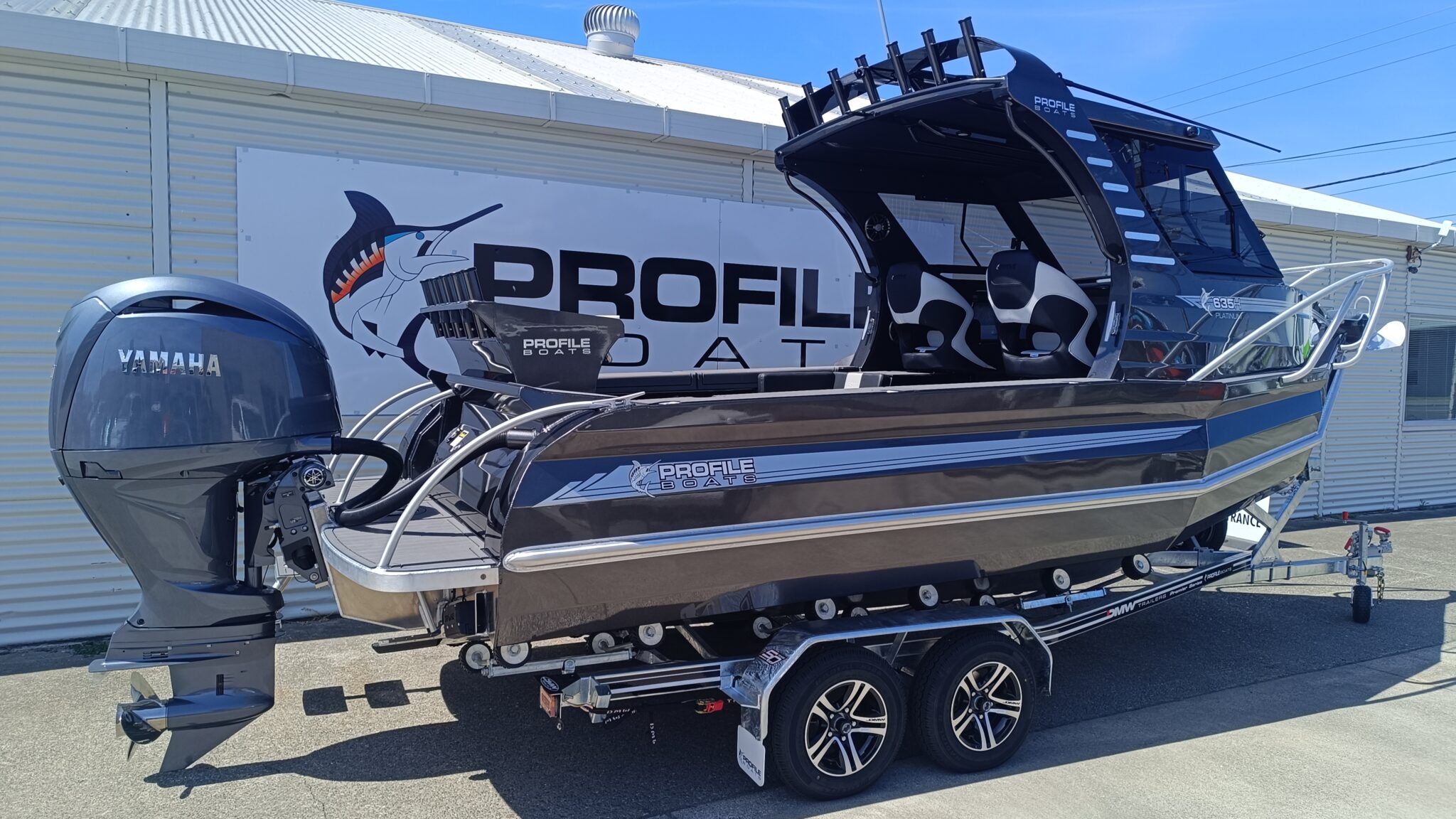 Profile Boats 635H Platinum Yamaha F200XSB